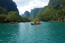 Tỉnh Quảng Bình giảm sâu giá dịch vụ để thu hút khách du lịch đến với Di sản Phong Nha - Kẻ Bàng.