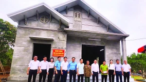 Hòa Bình “cán đích” xóa nhà tạm