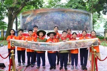 Phụ san panorama Chiến thắng Điện Biên Phủ có độ dài tới 3,21m.