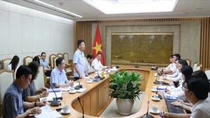 Phó Thủ tướng Lê Thành Long làm việc với Tổng công ty Hàng hải Việt Nam về công tác chuẩn bị Đại hội Đảng. (Ảnh:VGP)