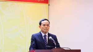Đồng chí Trần Lưu Quang phát biểu tại hội nghị.