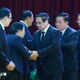 Thủ tướng Phạm Minh Chính chia buồn cùng gia đình nguyên Chủ tịch Đảng Nhân dân Cách mạng Lào, nguyên Chủ tịch nước Lào Khamtay Siphandone. (Ảnh: DƯƠNG GIANG/TTXVN) 